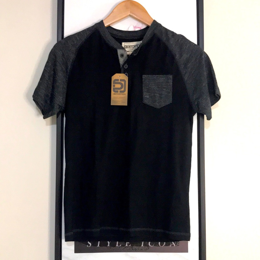 NWT Distortion Boy's Short Sleeve Tee - Medium